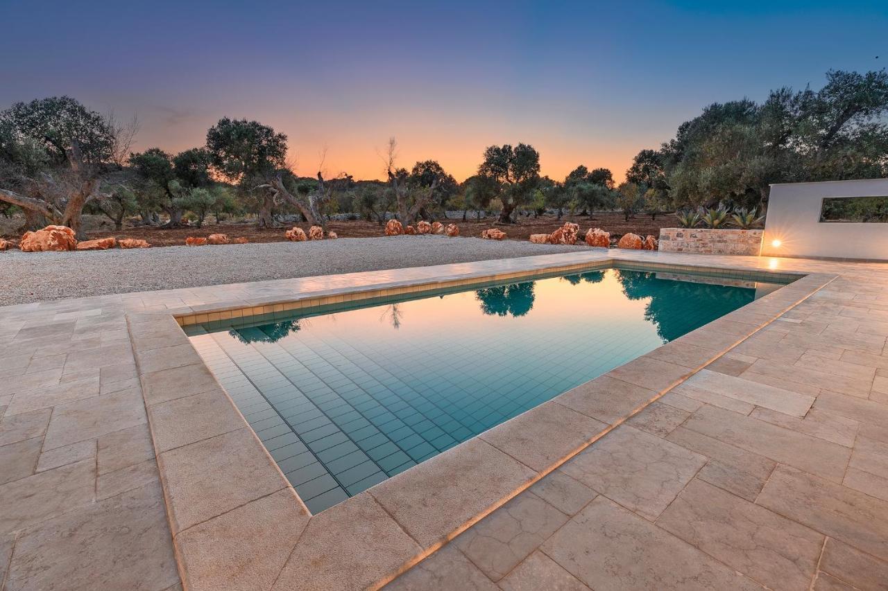 Vilaa Isa Beautiful Villa And Trullo In Ostuni Bagian luar foto
