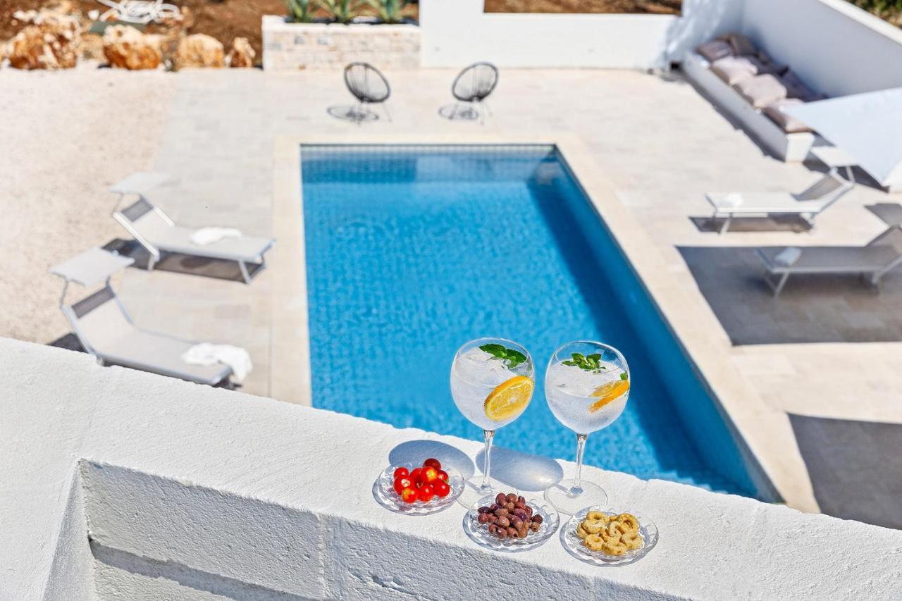 Vilaa Isa Beautiful Villa And Trullo In Ostuni Bagian luar foto